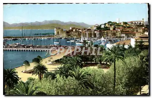 Ansichtskarte AK Cannes le Port le Suquet au fond l'Esterel