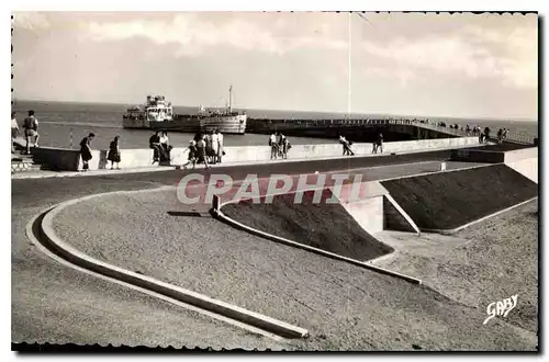 Cartes postales moderne Royan Ch Mme L'Embarcadere et le Bac Le Cordouan Bateau