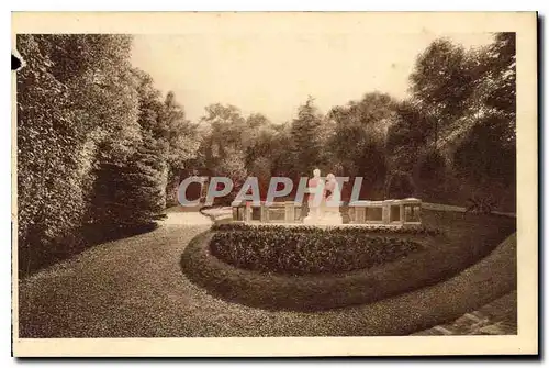 Ansichtskarte AK Le Jardin des Buissonnets Le Monument s'eleve a l'endroit meme ou Sainte Therese del'Enfant Jesu