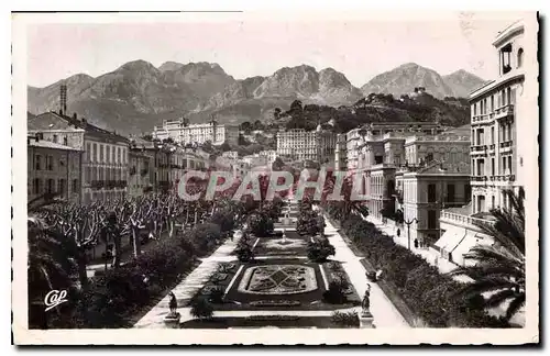 Cartes postales Menton Le jardin public et les hotels