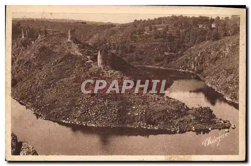 Ansichtskarte AK La Creuse Illustree Crozant Vue d'ensemble des Ruines