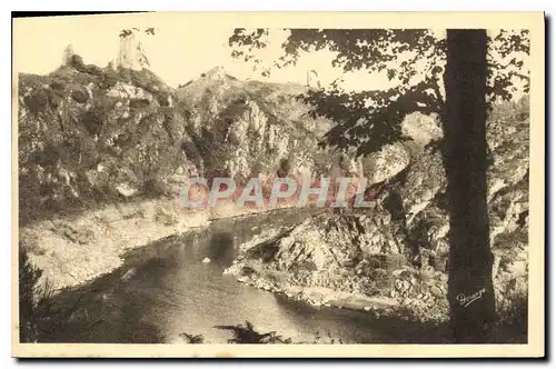 Cartes postales Crozant Creuse Ruines du Chateau et la Creuse