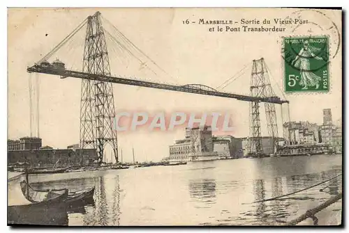 Cartes postales Marseille Sortie du Vieux Port et le Pont Transbordeur