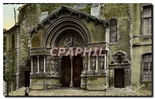 Ansichtskarte AK Arles sur Rhone B du R Portail de l'Eglise St Trophime XII siecle