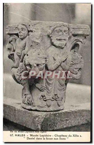 Ansichtskarte AK Arles Musee Lapidaire Chapiteau du XII S Daniel dans la Fosse aux Lions