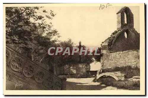 Cartes postales Paysages et Pierre de Provence les Baux B du R Place de l'Eglise et Chapelle des Penitents XVI s