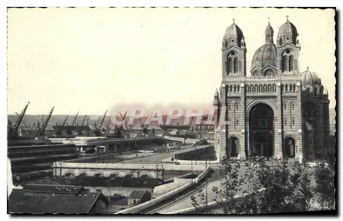 Cartes postales La Cathedrale et les Quais