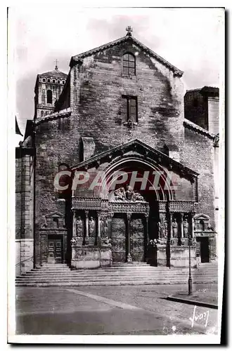 Cartes postales Arles B du R Cathedrale de Saint Trophime