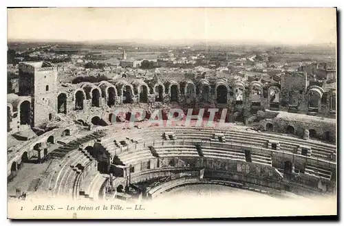 Cartes postales Arles les Arenes et la Ville