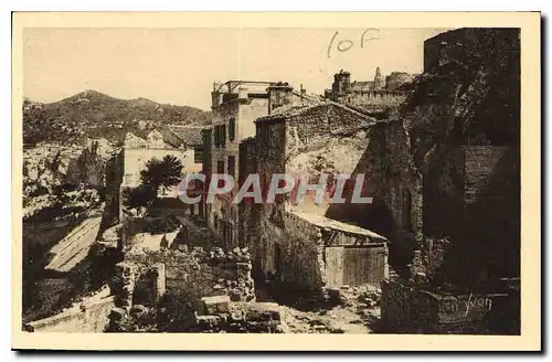 Ansichtskarte AK Paysages et Pierre de Provence les Baux B du R le Vallon de la Fontaine a gauche la voie romaine