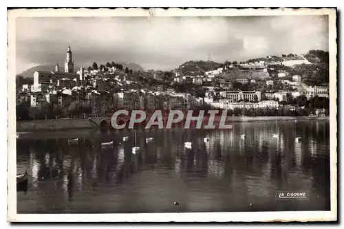 Cartes postales Menton Garavan la vieille ville vue prise du port