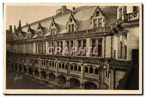 Ansichtskarte AK Chateau de Pierrefonds Colonnade de la Cour d'honneur