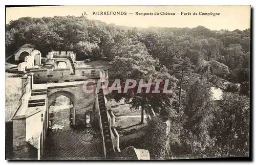 Cartes postales Pierrefonds Remparts du Chateau Foret de Compiegne