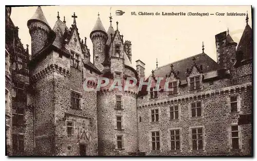 Cartes postales Chateau de Lambertie Dordogne Cour Interieur