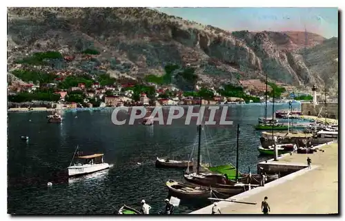 Cartes postales moderne Menton Le Port Vue sur Garavan Bateaux