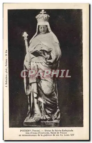 Cartes postales Poitiers Vienne Statue de Sainte Radegonde