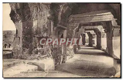 Ansichtskarte AK Nimes les Arenes Galerie monumentale du premiere etage