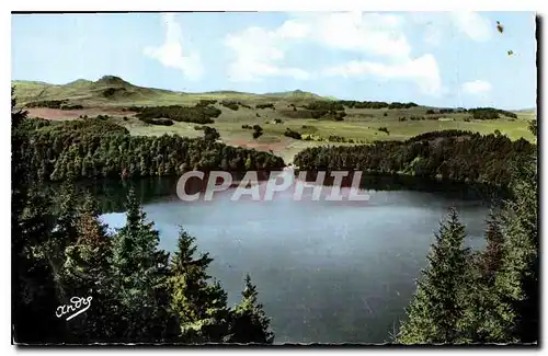Cartes postales Les Belles Provinces Francaises l'Auvergne Environs de Besse le Lac Pavin