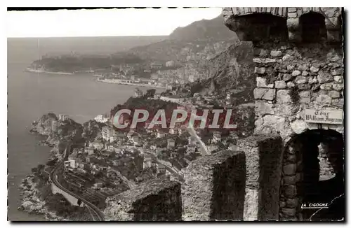 Cartes postales Roquebrune Alpes Maritimes les Creneaux du Chateau a l'arriere plan la Principaute de Monaco