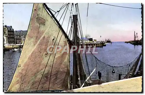 Cartes postales Dunkerque le Chenal Bateau de peche