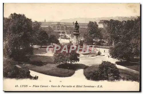 Ansichtskarte AK Lyon Place Carnot Gare de Perrache et Hotel Terminus