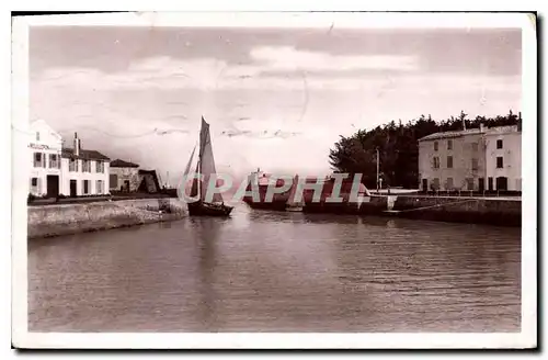 Cartes postales St Martin de Re Sortie d'un bateau de peche