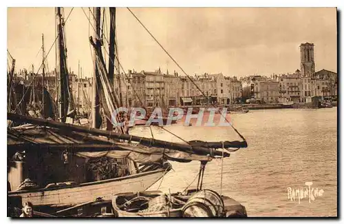 Cartes postales Port de la Rochelle vers St Sauveur Bateau de peche