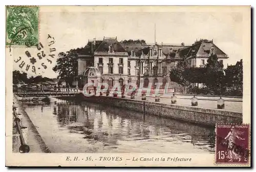 Cartes postales Troyes Le Canal et la Prefecture