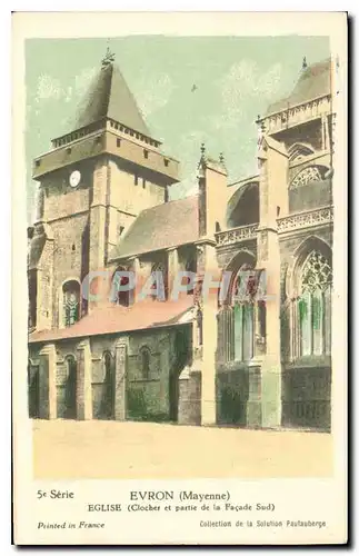 Ansichtskarte AK Evron Mayenne Eglise Clocher et partie de la Facade Sud