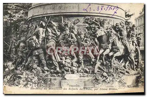 Ansichtskarte AK Troyes Bas Relief du Monument des Enfants de l'Aube par Desire Briden