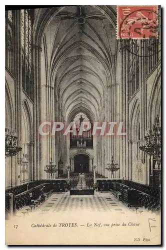 Cartes postales Cathedrale de Troyes La Nef vue prise du Choeur
