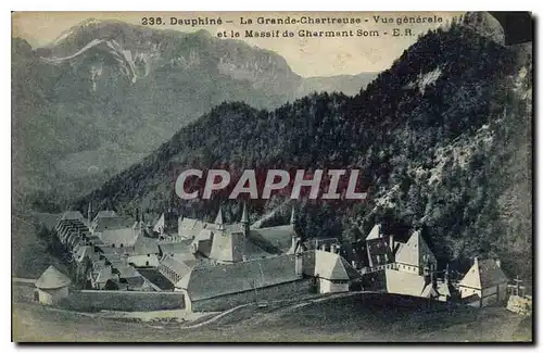 Cartes postales Dauphine La Grande Chartreuse Vue generale et le Massif de Charmant Som