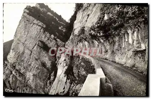 Cartes postales St Gervais Isere Route des Ecouges en encorbellement e l'entree du Tunnel