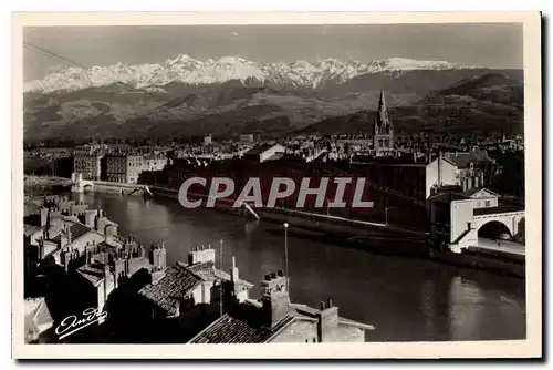 Cartes postales Grenoble Vue generale et la Chaine des Alpes