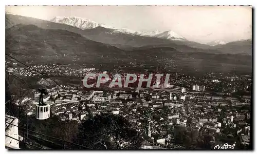 Ansichtskarte AK Les Belles Alpes Francaises Grenoble vue generale au fond le Taillefer et l'Obiou Teleferique