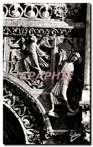 Cartes postales Angouleme Cathedrale St Pierre XIIs Details de la Facade les Anges montrant le Christ en Majeste