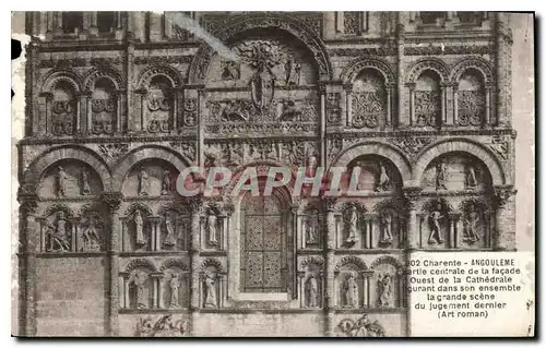 Cartes postales Charente Angouleme Partie centrale de la facade Ouest de la Cathedrale gurant dans son ensemble