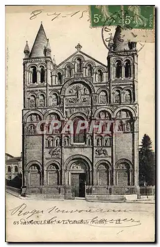 Ansichtskarte AK Angouleme La Cathedrale facade