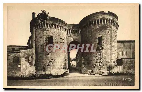 Ansichtskarte AK Cognac Charente les vieilles Tours