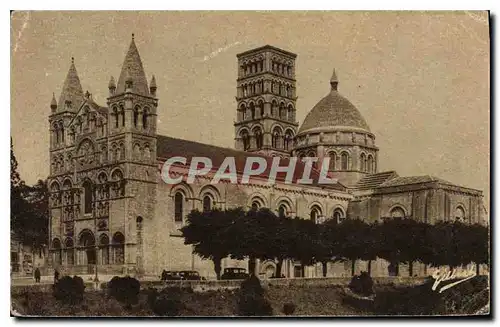 Ansichtskarte AK Angouleme Cathedrale St Pierre XII S Mon hist Classe