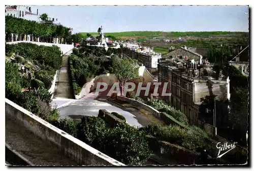 Cartes postales Angouleme Les rotondes sous le Rempart Desaix et Statue Carnot