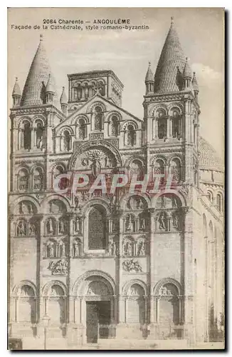 Cartes postales Charente Angouleme Facade de la Cathedrale style romano-byzantin