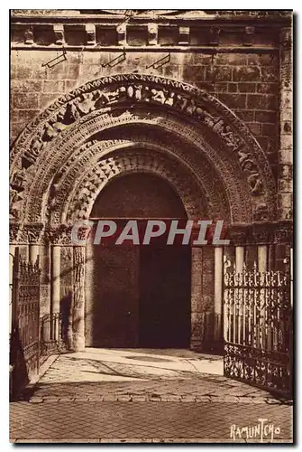 Cartes postales Cognac Portail roman de l'Eglise Saint Leger