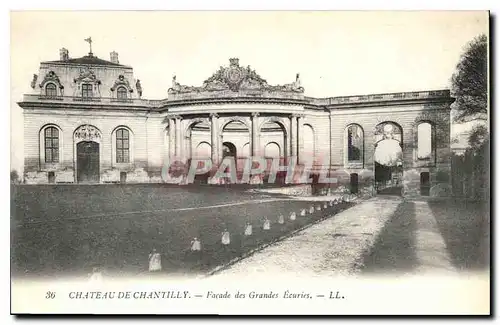 Cartes postales Chateau de Chantilly Facade des Grandes Ecuries