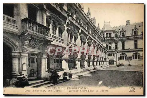 Ansichtskarte AK Chateau de Pierrefonds Cour d'Honneur une Galerie