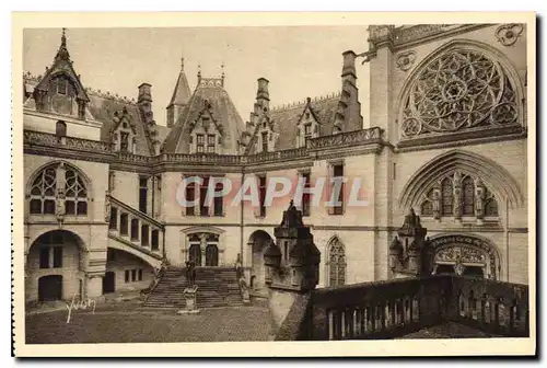 Ansichtskarte AK Chateau de Pierrefonds Oise la Cour d'Honneur