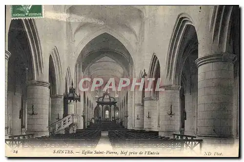 Cartes postales Saintes Eglise Saint Pierre Nef prise de l'Entree