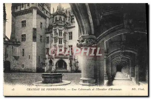Cartes postales Chateau de Pierrefonds Une Colonnade et l'Escalier d'Honneur