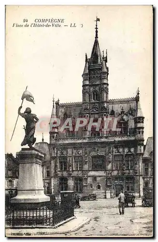 Cartes postales Compiegne Place de l'Hotel de Ville