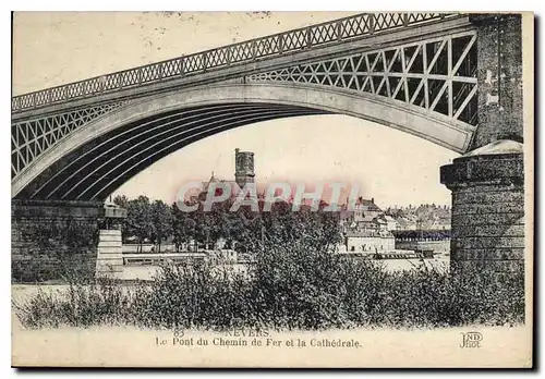 Cartes postales Nevers Le Pont du Chemin de Fer et la Cathedrale